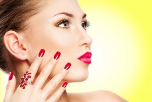 Easy Steps To Do A Prfessional Manicure At Home Easily....styloplanet.com