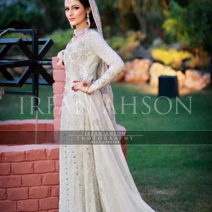 Latest Long Tail Wedding Maxis Dresses Collection 2016-2017 (7)