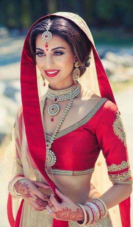 Latest Indian Designers Barat Dresses for Wedding Brides 2016-2017 (18)