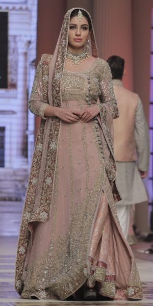 Top 10 Popular Pakistani Designers Bridal Dresses Collection 2017 (1)