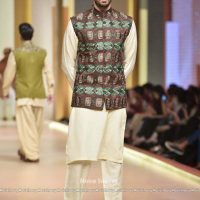 Arsalan Iqbal- mobile Hum Bridal Couture Week 2017 (3)